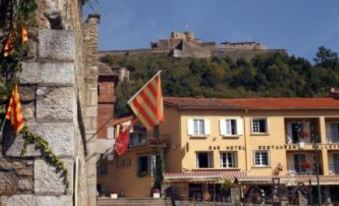 Logis Hotel Restaurant le Bellevue - Housity