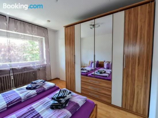 高级一卧室带阳台公寓