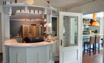 G&H Hotel Rosengarten - Housity
