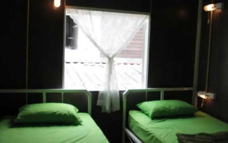ห้องมาตรฐานเตียงแฝดพร้อมห้องน้ำรวม