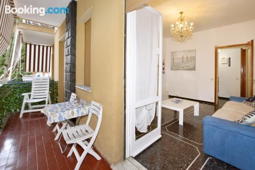 一卧室公寓（带阳台）