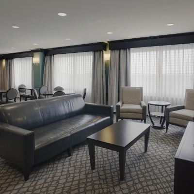 2 Queen Suite Executive Level-Manager Reception