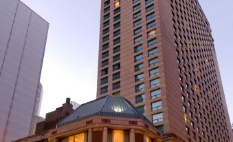 Hilton Chicago Magnificent Mile Suites