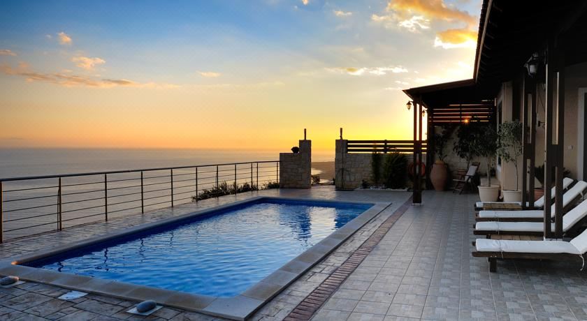 两卧室别墅带私人泳池