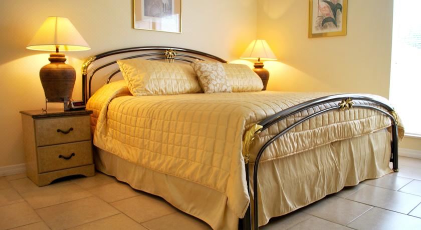 2Br/2BA Condo Sienna Park Apartment - Ground Floor