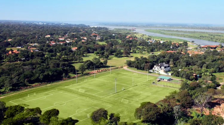 リゾート ヨット イ ゴルフ クラブ パラグアヨ 施設