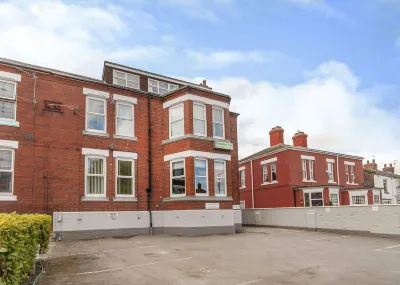 Kingswood Guest House Hotels in 