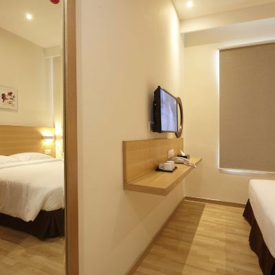 Bilik Queen Superior Kupon Hotel Six Seasons