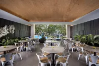 Ascott Waterplace Surabaya Hotels in Sambikerep