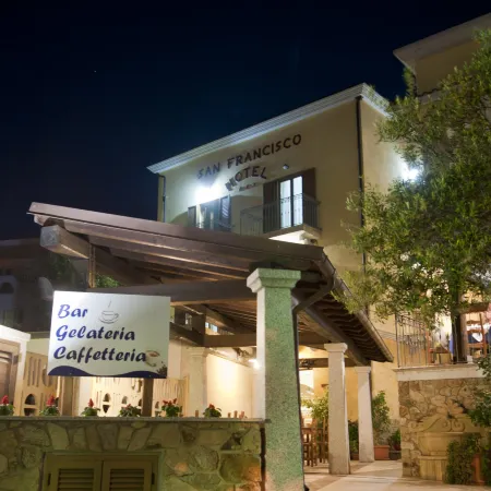 Hotel San Francisco Отели в г. Доргали