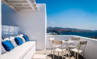 Milos Breeze Boutique Hotel