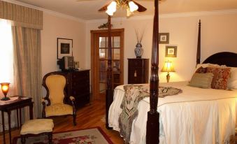 Delft Haus Bed & Breakfast - Housity