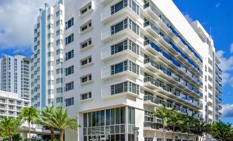 The Confidante Miami Beach, Part of Hyatt