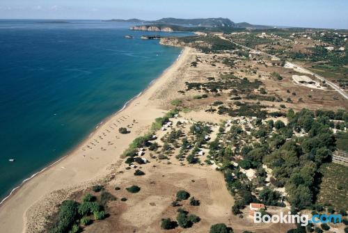 带私人泳池的两卧室房屋