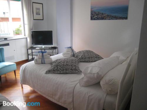 三人间 - 侧面海景