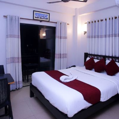 Deluxe AC Room