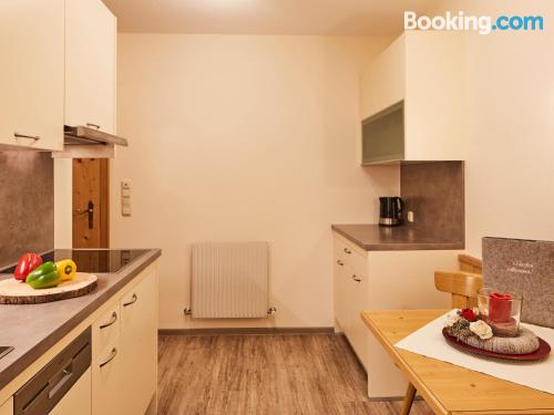 一卧室公寓（带阳台）