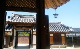 Bonghwa Hanok Old House Pension