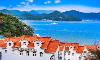 Tongyeong Blue Marine Pension