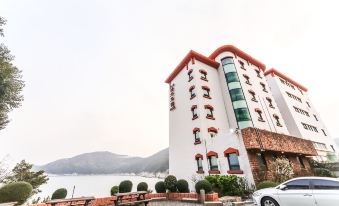 Jangsungpo Beach Hotel