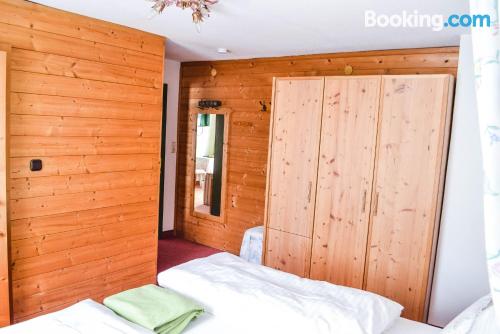 带阳台的小型套房