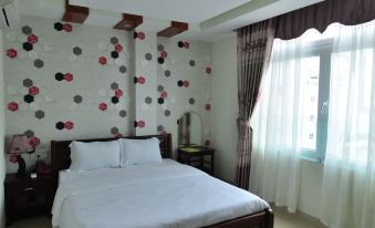 Red Rosemallow Hotel