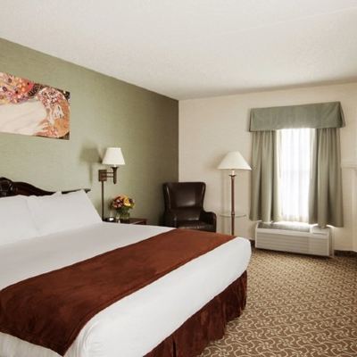 Standard King Room D. Hotel Suites & Spa Promo Code