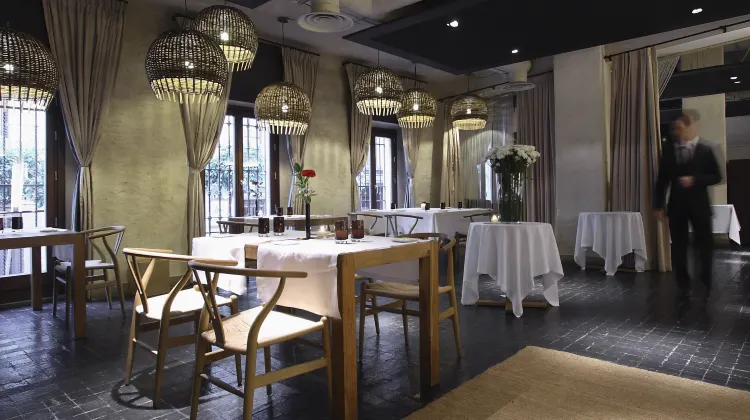 EME カテドラル ホテル 食事・レストラン