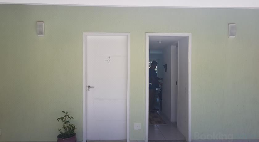 两卧室联排别墅