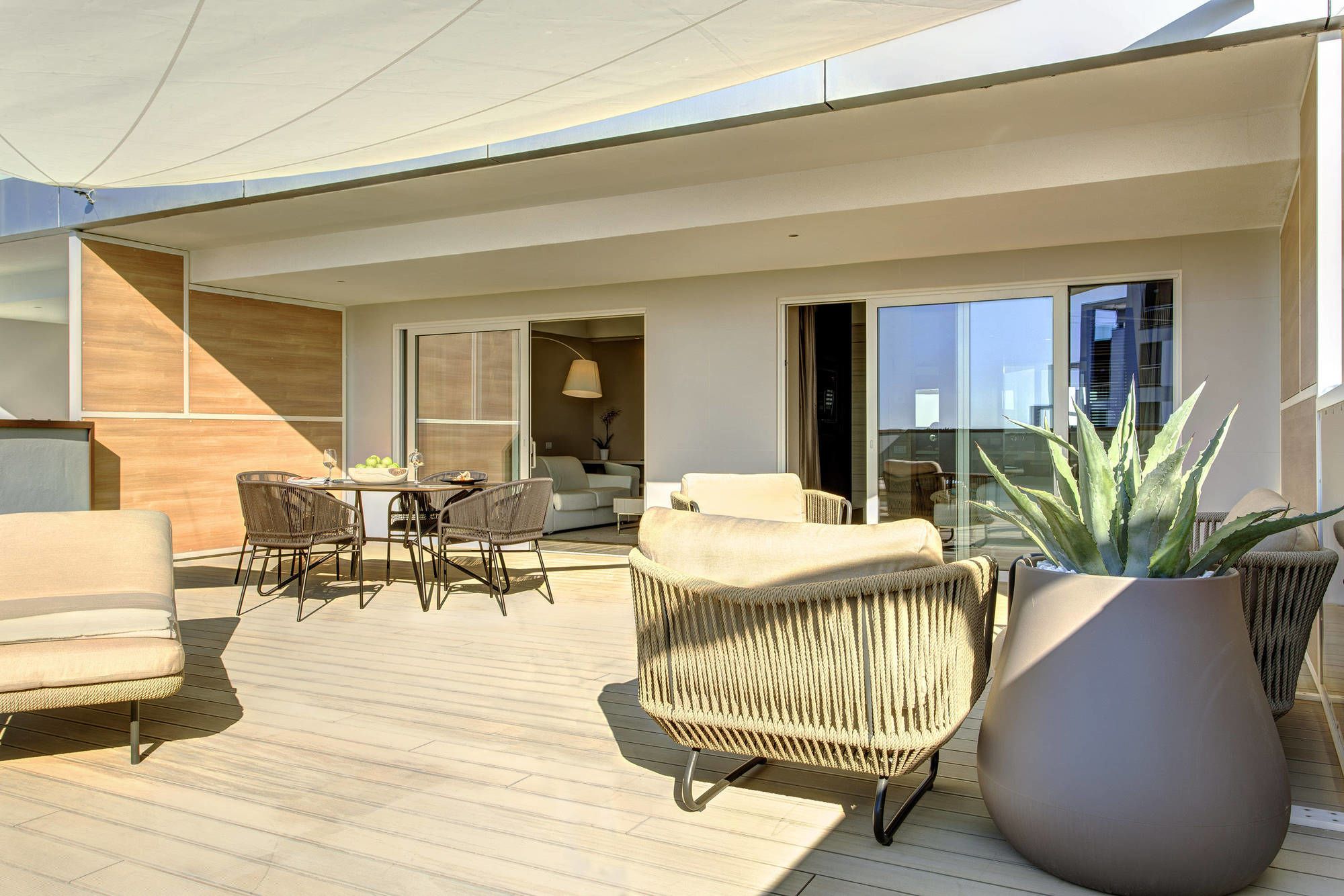 日光浴甲板套房