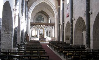 St. George’s Cathedral Pilgrim Guesthouse – Jerusalem