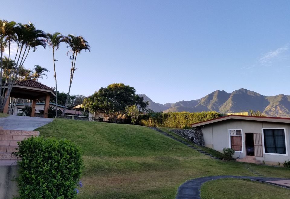 Hotel Monte Campana Escazu, Exterior, Garden