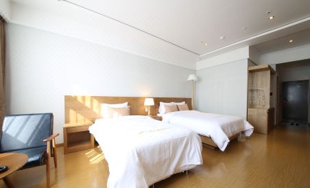 Lake45 Hotel - Housity