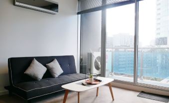 Modern 9 Verve Boutique Apartment