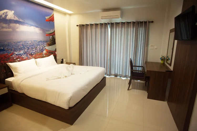 ห้องดีลักซ์ เตียงใหญ่ 1 เตียง