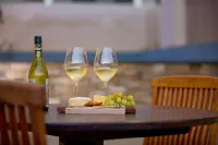 Fremantle Boutique Accommodation - Maand up