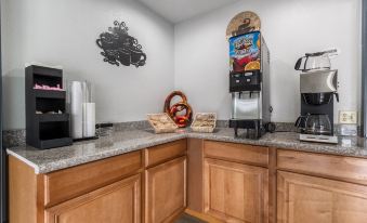 Scottish Inn and Suites Tomball - Housity