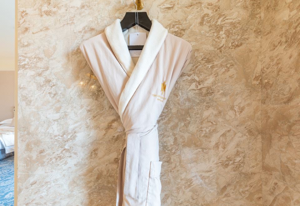 the Castle Hotel, A Luxury Collection HotelDeluxe Mountain-view Twin Room