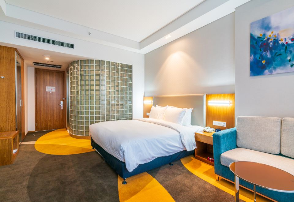 1 King Bed Standard Room