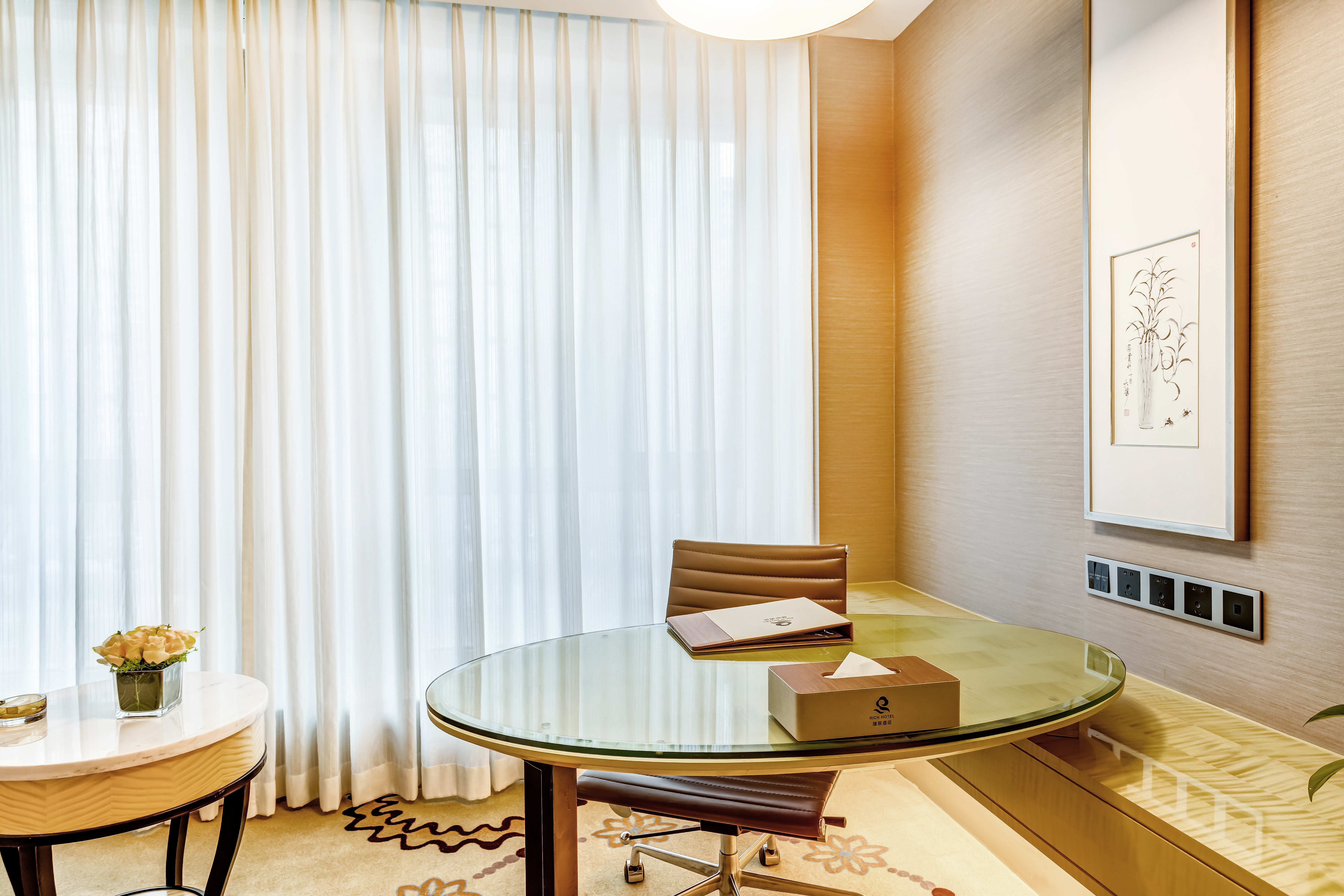 舒雅·城景双床房（休闲沙发+办公桌）