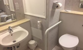 Garden Court Hotel Aylesbury - Housity