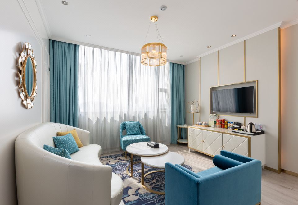 法式优雅江景豪华套房