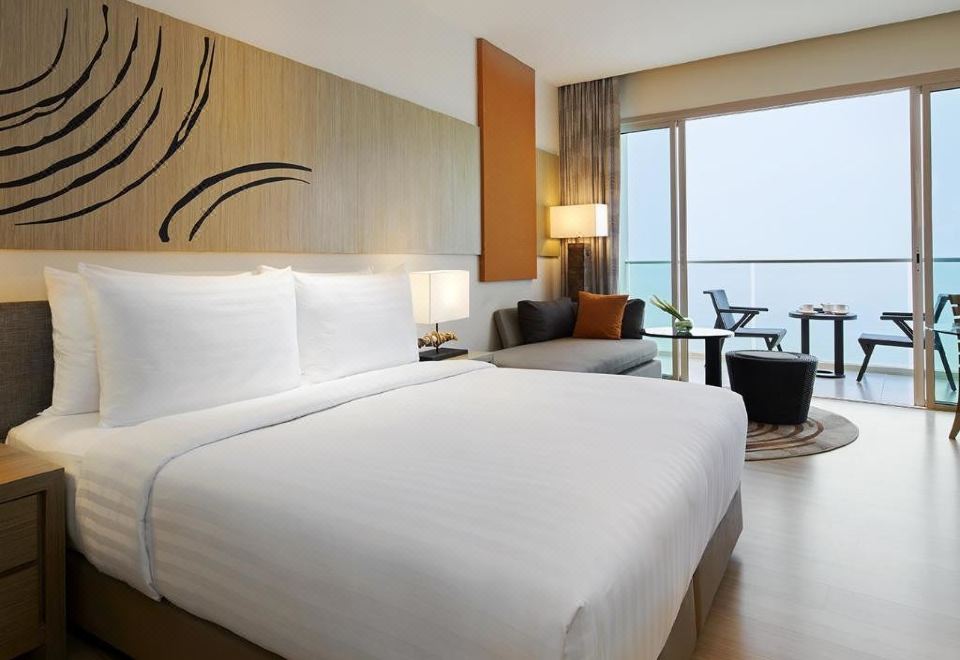 Mövenpick Siam Hotel Na Jomtien PattayaPremium Room With Sea View