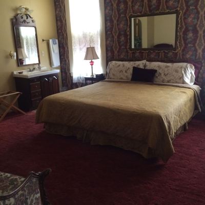 Room #4, King Bed