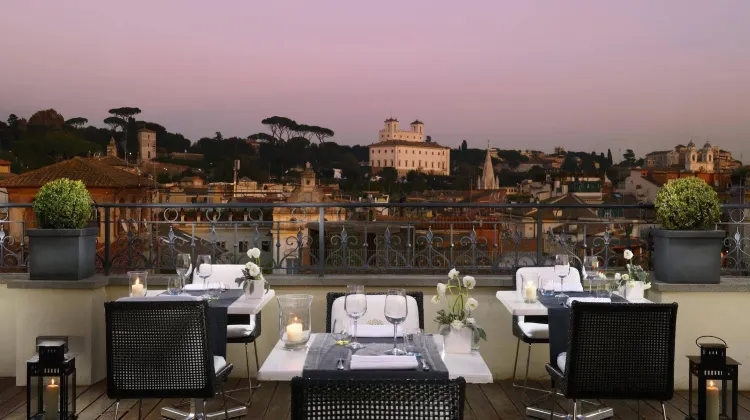 ザ ファースト ローマ アルテ 外観