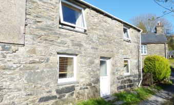 Ty Cynon - Housity