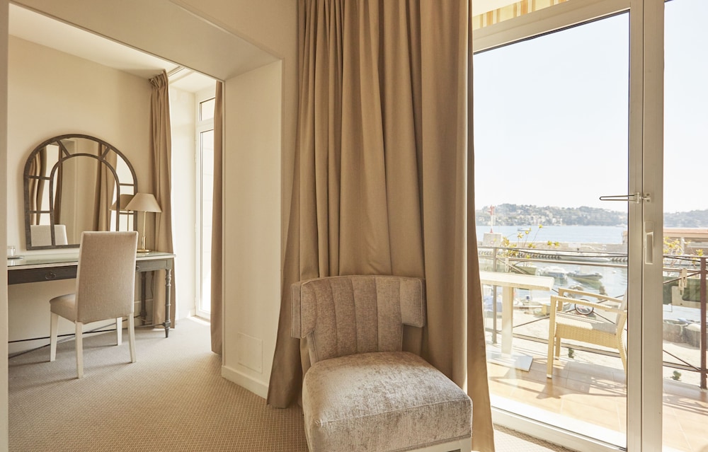 高级双人房 带海景