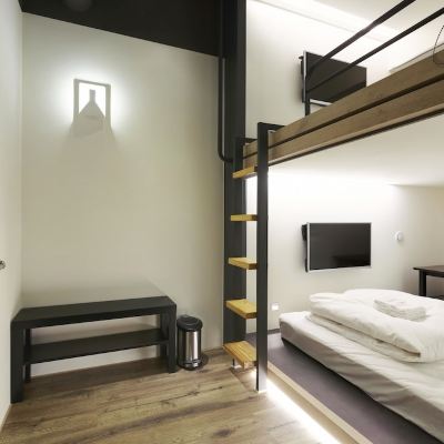 雙層上下鋪雙人床（無窗） 台灣青旅優惠