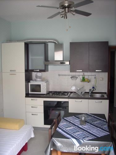 带阳台的两卧室公寓