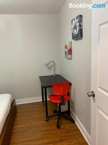 两卧室公寓（地下室楼层）